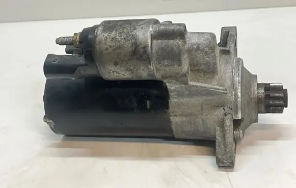Volkswagen PASSAT B6 Starter motor 02E911023H