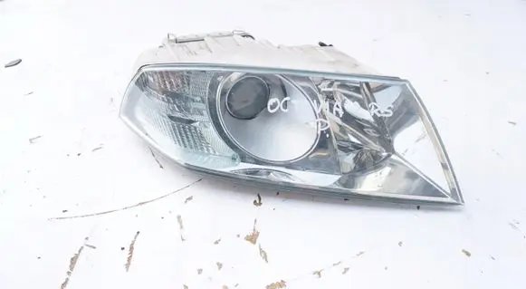 Skoda Octavia Mk2 (1Z) Headlight/headlamp