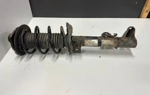 Mercedes-Benz C W204 Front shock absorber with coil spring A2043200866 20487060