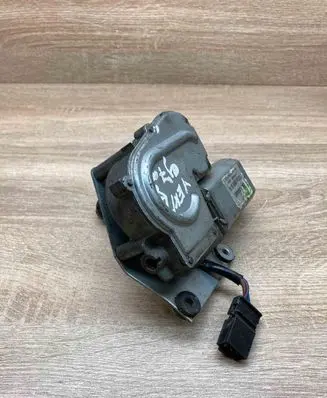 Opel Vectra B Rear window wiper motor 90504985