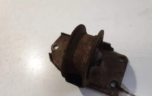 Mitsubishi Galant Engine mount bracket 1M0350 1M-0350
