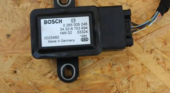 BMW X5 E53 ESP acceleration yaw rate sensor 6753694