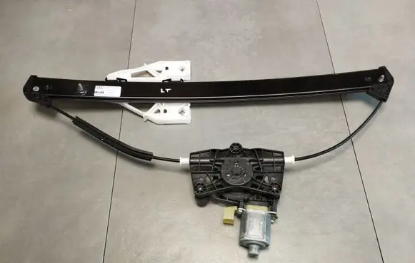 Audi Q3 F3 Rear door window regulator with motor 83A839461