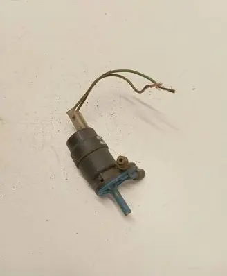 Volkswagen PASSAT B3 Windscreen/windshield washer pump 1619971989