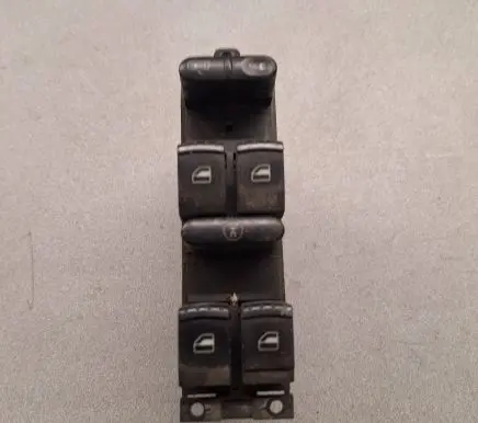Volkswagen Golf IV Electric window control switch 3B4959793 05073201
