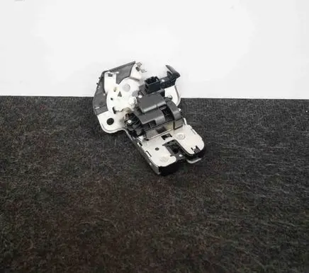 Skoda Rapid (NH) Tailgate/trunk/boot lock/catch/latch 5E0827505