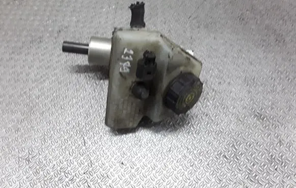 Volkswagen Transporter - Caravelle T4 Master brake cylinder