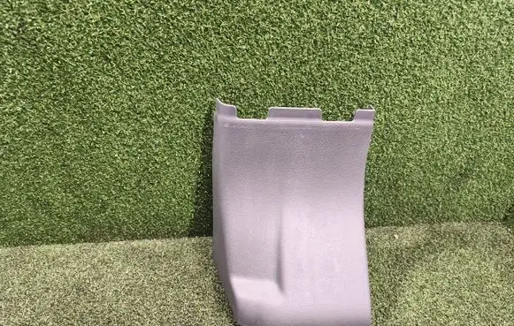 (B) pillar trim (bottom)