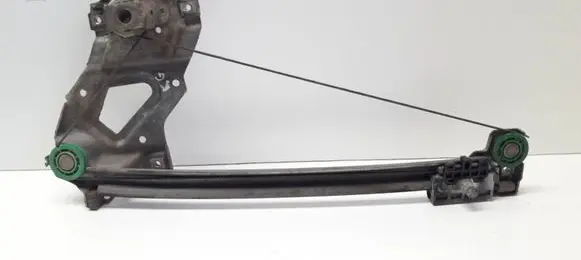 Rear door manual window regulator