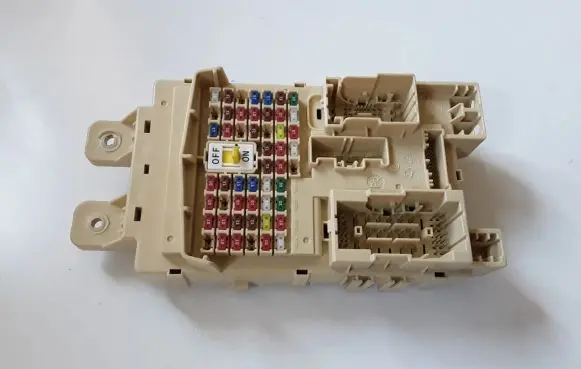 Hyundai Ioniq Fuse module 91950G2521