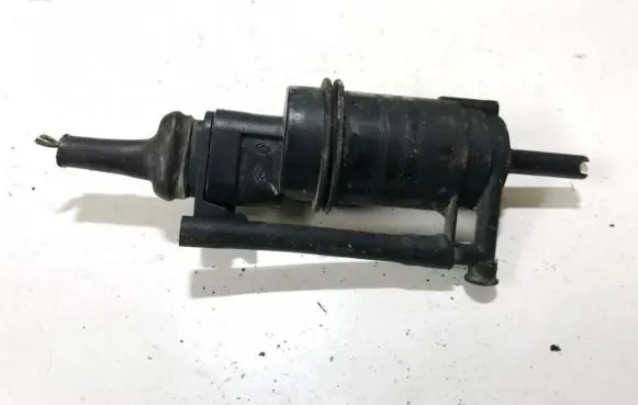 Renault Laguna I Windscreen/windshield washer pump
