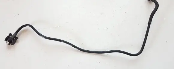 Coolant pipe/hose