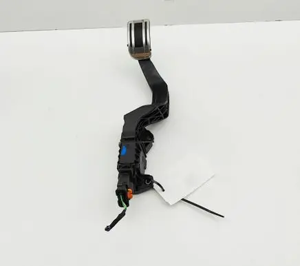 Peugeot 2008 II Accelerator throttle pedal 9827705480