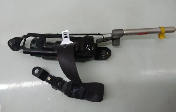 Volvo S60 Front seatbelt 30662989