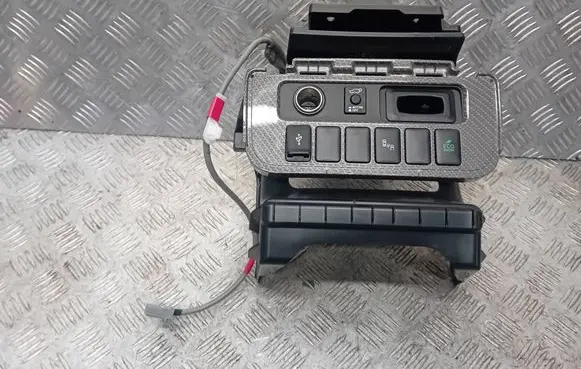 Mitsubishi Outlander Central console control unit 