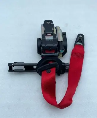 Mercedes-Benz GLC C253 Front seatbelt A2058600285