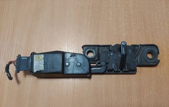 Audi A6 S6 C6 4F Tailgate/trunk/boot lock/catch/latch 4F9827383A