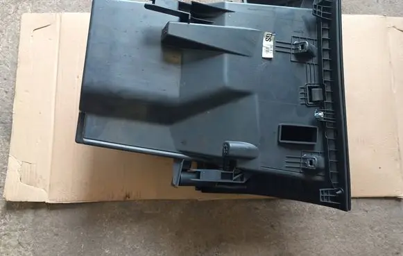 Renault Latitude (L70) Glove box 685000065R