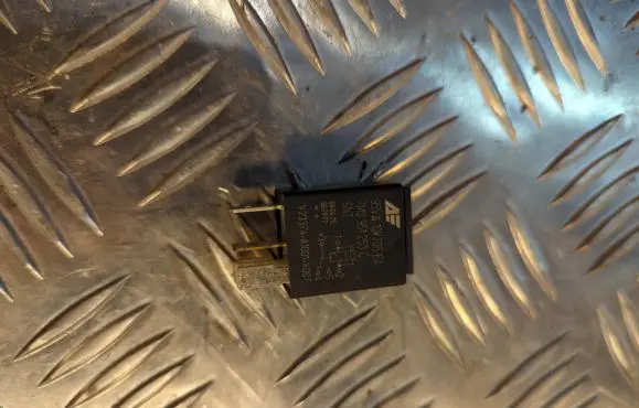 Audi A5 8T 8F Other relay 0250156044