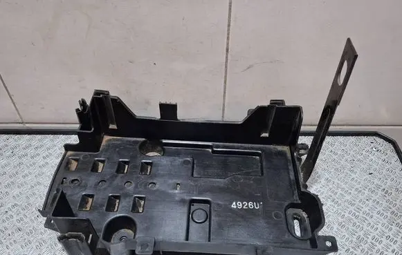 Opel Mokka Battery box tray 42334926