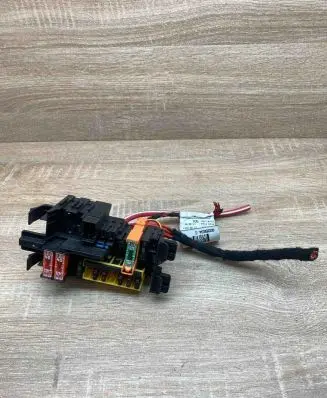 Mercedes-Benz C W205 Fuse module A2059067200 C8095834