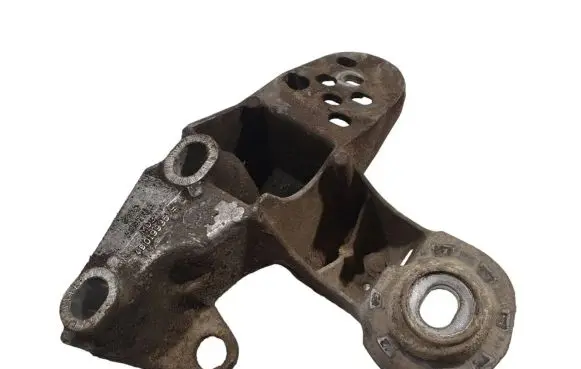 Audi A6 S6 C5 4B Engine mounting bracket 4B0199351A