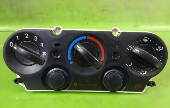 Ford Fusion Climate control unit 2S6H18549BD