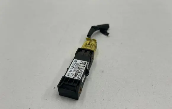 Nissan Almera Tino Airbag deployment crash/impact sensor 98831BU200 0285002068