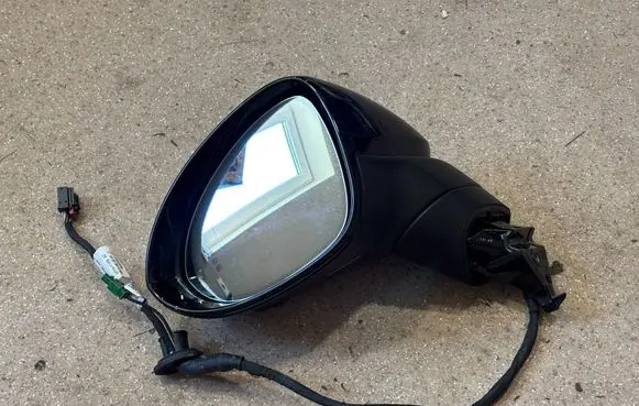 Porsche Cayenne (9Y0 9Y3) Front door electric wing mirror 9Y1857507AJ