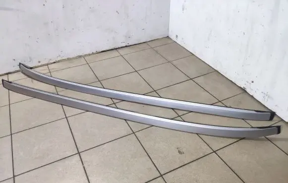 Volvo XC60 Roof transverse bars on the 