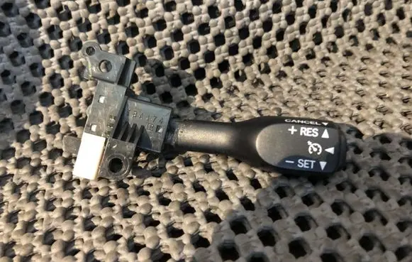 Toyota Corolla Verso E121 Cruise control stalk 18A174