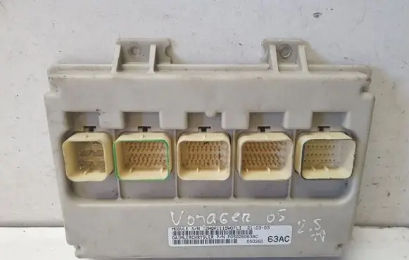Chrysler Voyager Fuse module 05026063AC