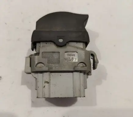 Renault Scenic II - Grand scenic II Electric window control switch 315027A