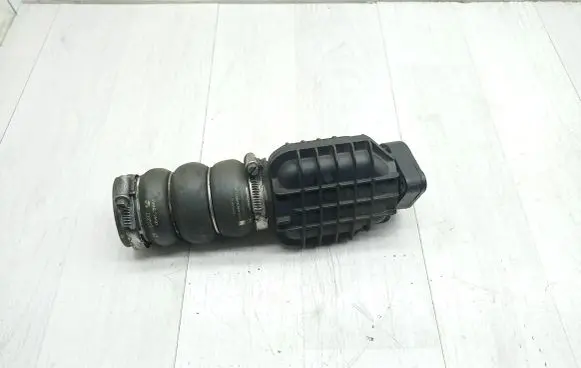 Peugeot 508 Intercooler hose/pipe 9687261180