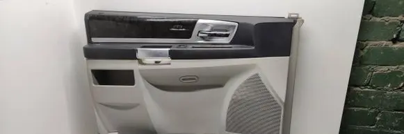 Chrysler Grand Voyager V Front door card panel trim 1pv871vsaa