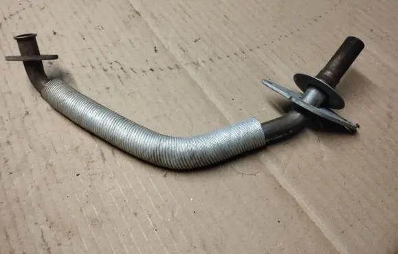 Chrysler Town & Country V EGR valve line/pipe/hose