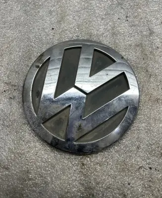 Volkswagen Touran I Manufacturer badge logo/emblem 1T0853630