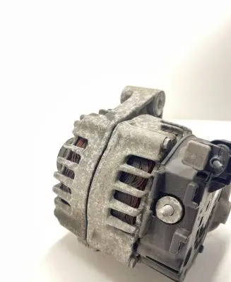 BMW 3 F30 F35 F31 Generator/alternator 7823343 2607244E FG18S045