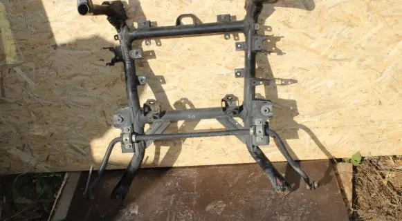 Peugeot iOn Front subframe