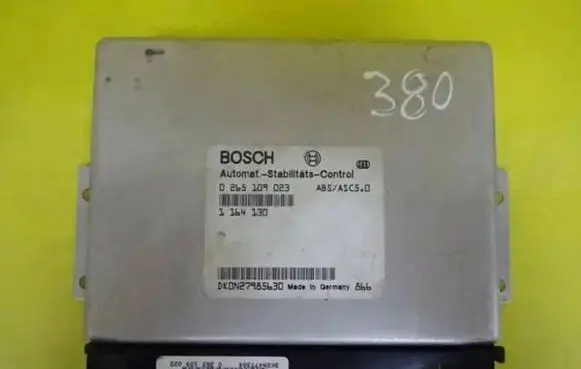 BMW 5 E39 Engine control unit/module 0265109023
