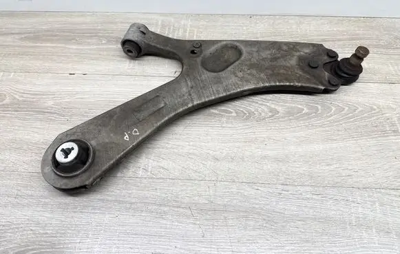 Peugeot 2008 II Front lower control arm/wishbone
