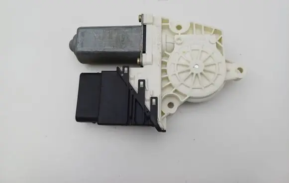 Seat Leon (1M) Rear door window regulator motor 105406301 101389102