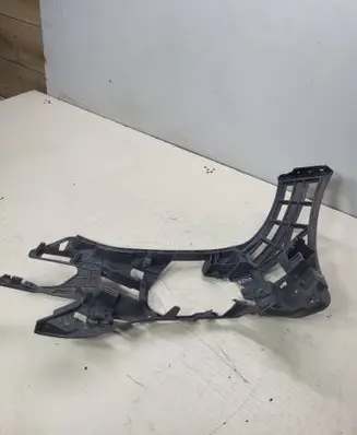 Mercedes-Benz E W212 Front bumper mounting bracket A2128853865