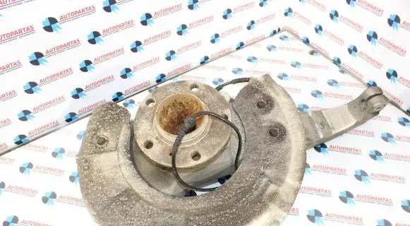 BMW 6 F12 F13 Front wheel hub 31216775770 6775770 34526853859