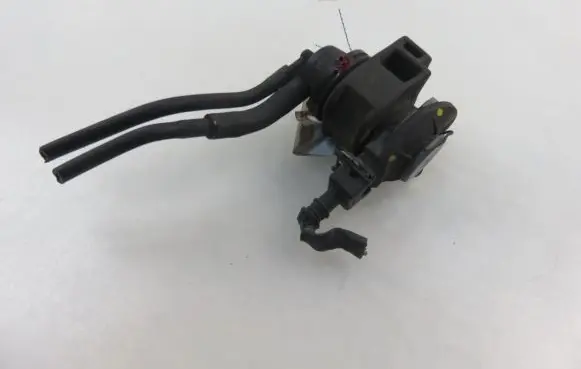 Infiniti M Vacuum valve 8200661049