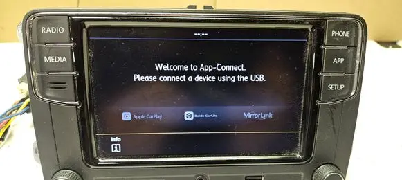 Volkswagen PASSAT B7 Radio/CD/DVD/GPS head unit 6RD035187B 901059726771 CARPLAY