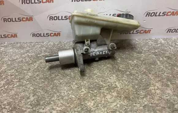 Renault Trafic II (X83) Master brake cylinder 320670082