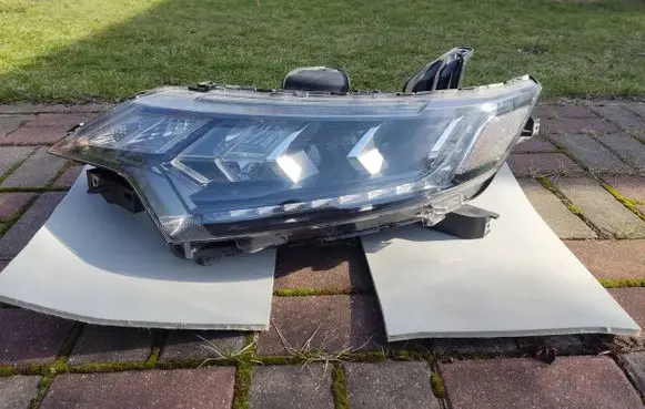 Mitsubishi Outlander Headlight/headlamp