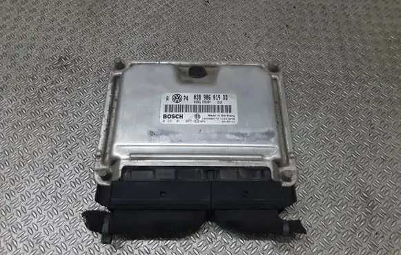 Volkswagen Golf IV Engine control unit/module 038906019DD
