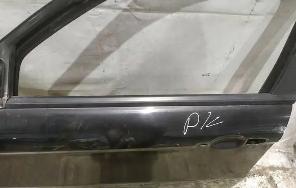 Alfa Romeo 147 Front door glass trim molding 